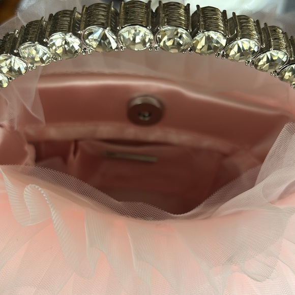 Jazzie Tulle Layered Ruffle Pouch Clutch - Picture 4 of 4